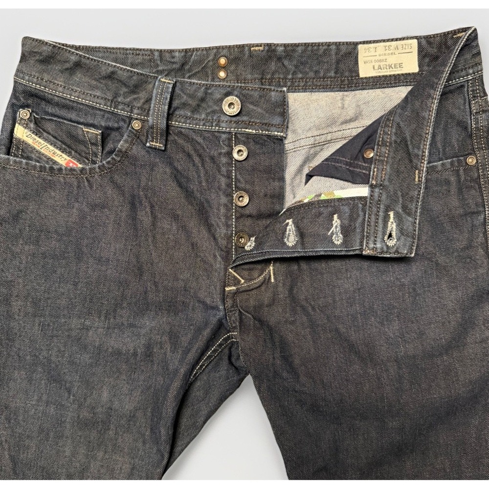 Diesel Jeans Men's 31x33 (Fits 32x33) Blue Denim Larkee Straight Dark Wash 0088Z